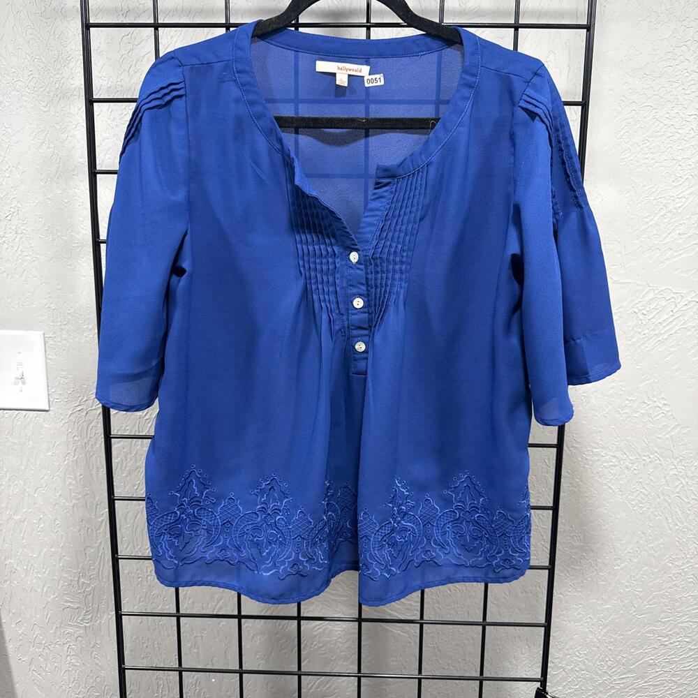 Hollywould Blue Blouse with Embroidered Floral Design on Hem
#blouse #embroidere